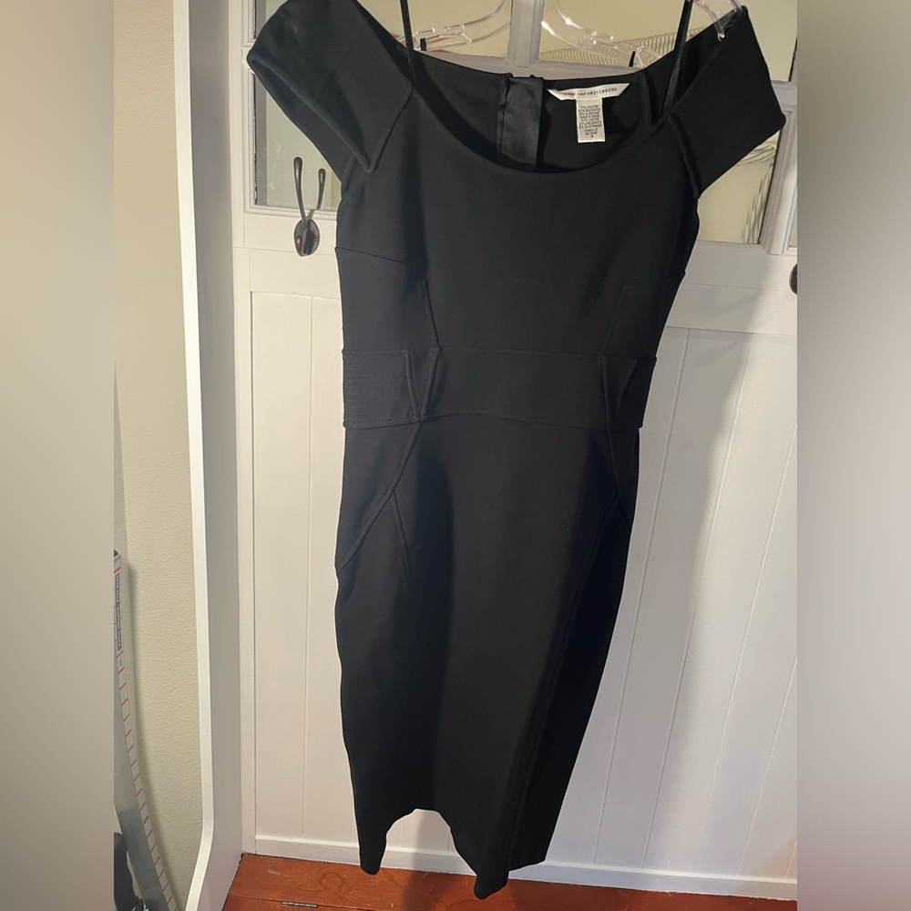 Diane von Furstenberg black dress Sz8